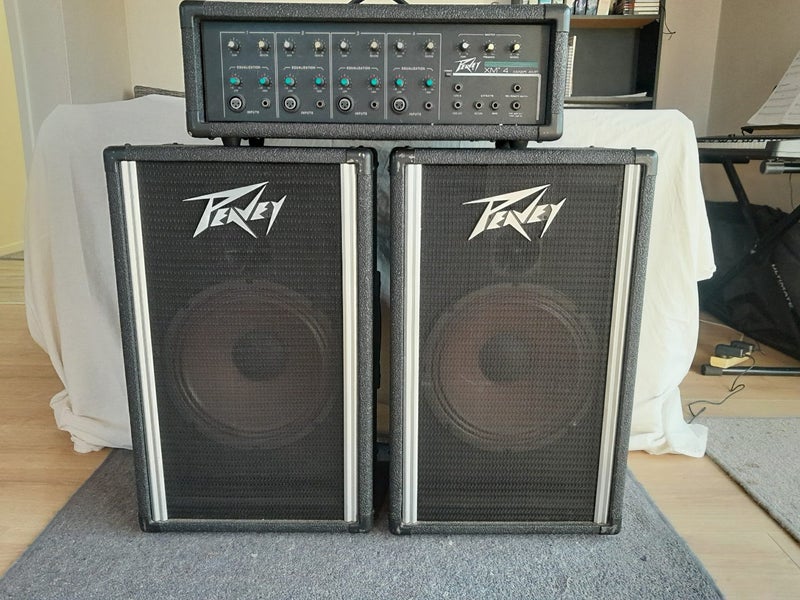 Peavey Amp XM 4 and 2 Speakers Carousel 1