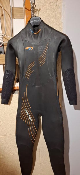 Blueseventy Reaction wetsuit Carousel 3