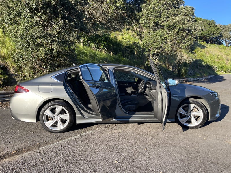 2019 Holden Commodore Rs-V64205768972930114