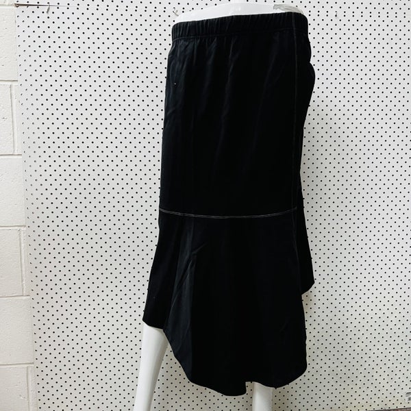black / midi skirt / 10 / designed in nz Carousel 2