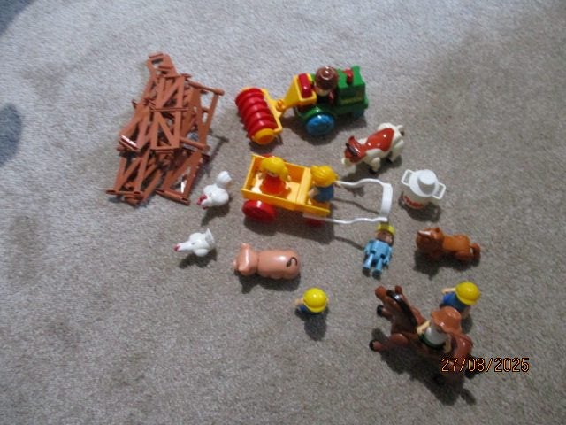 Vintage Farm Set Made In Hong Kong Carousel 1