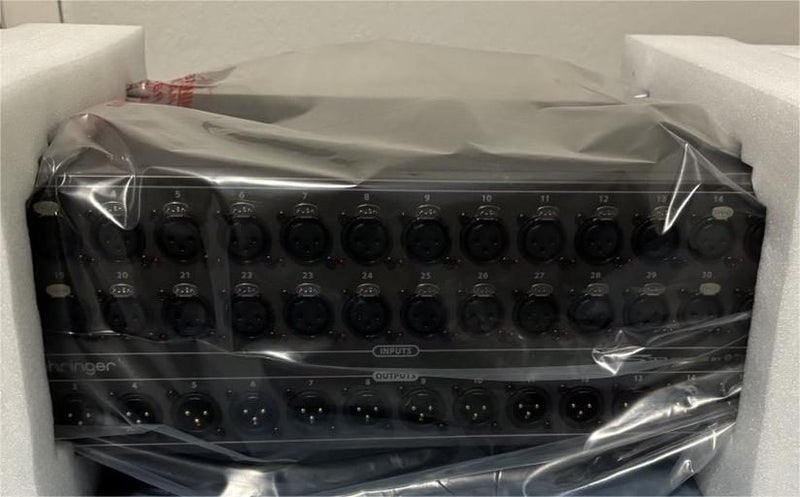 Midas DL32 Digital Stage Box Carousel 2