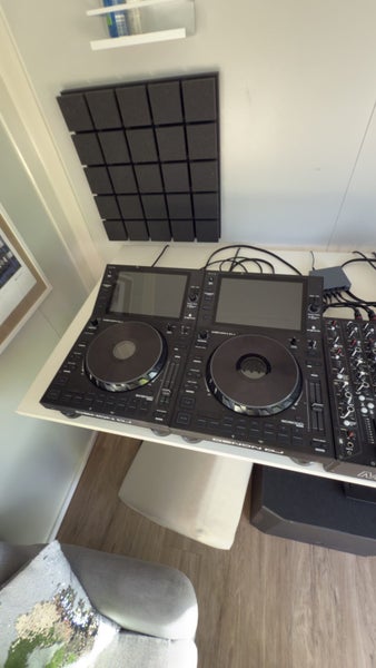 Denon SC6000 x2 Carousel 1