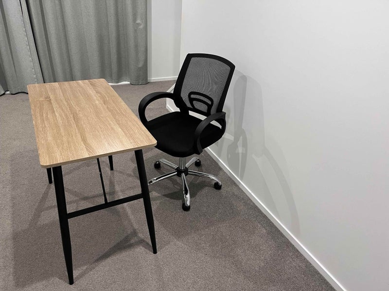 Office chair and desk Carousel 3