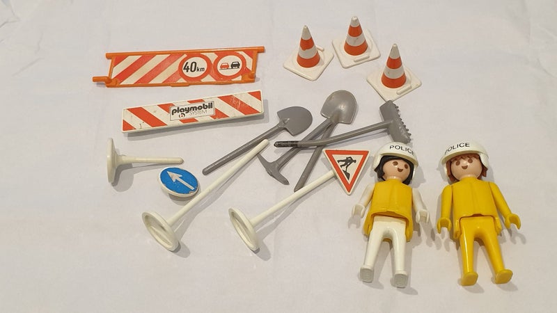 Vintage PLAYMOBIL 1974 Geobra Figures Tools etc Carousel 1