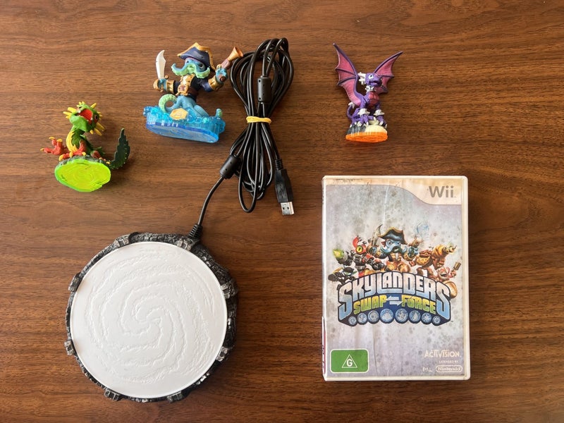 Skylanders Wii Set - Great Condition Carousel 1