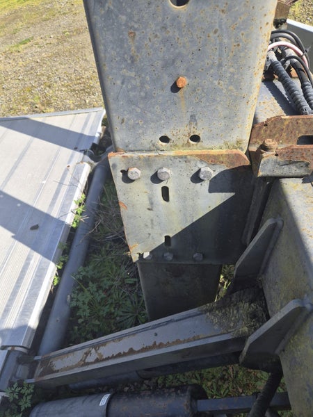 TRUCK TAIL LIFT ZEPRO EX HINO TIDY COND 24 VOLT Carousel 6