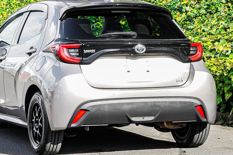 2020 Toyota Yaris Hybrid Z EV Mode / Cruise / T...64663315821059114