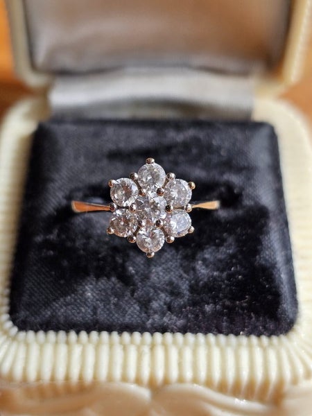 $1 - 9ct White Gold & CZ flower Ring 1.81gm Carousel 1