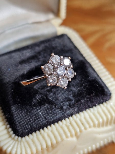 $1 - 9ct White Gold & CZ flower Ring 1.81gm Carousel 2