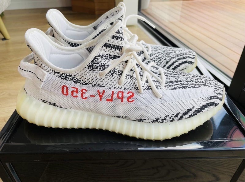 Yeezy Boost 350 V2 'zebra'63617474440834112