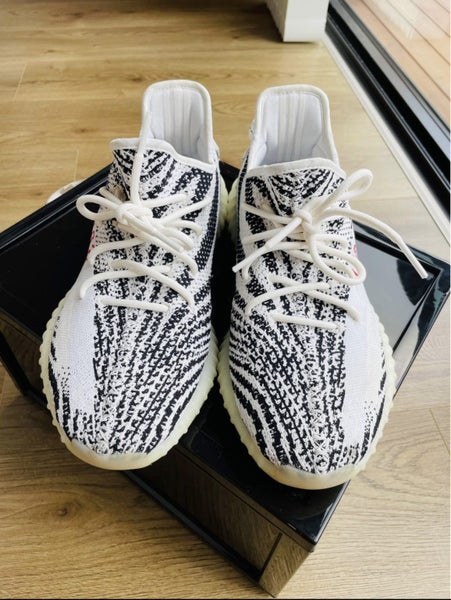 Yeezy Boost 350 V2 'zebra'63617474440834113