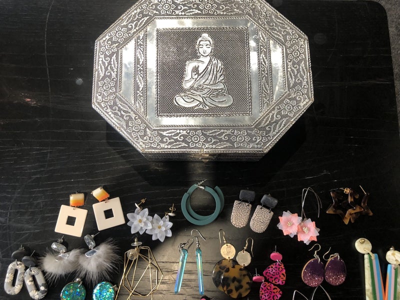 Earrings and jewellery box Carousel 2