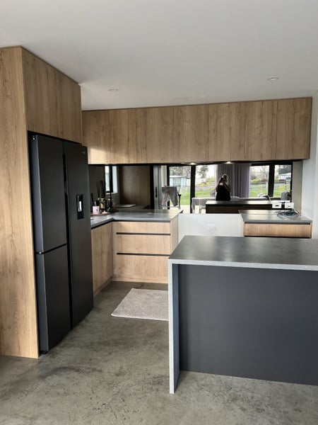 Almost new modern 3 year old kitchen and worktops Carousel 2