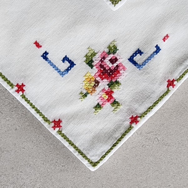 Vintage Cross Stitch Napkins x 4 Carousel 2