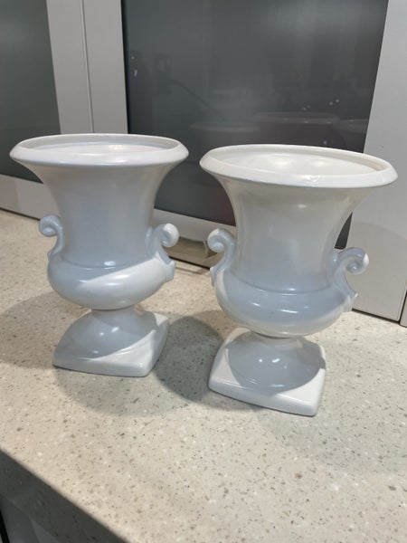STUNNING PAIR OF CROWN LYNN VASES Carousel 1