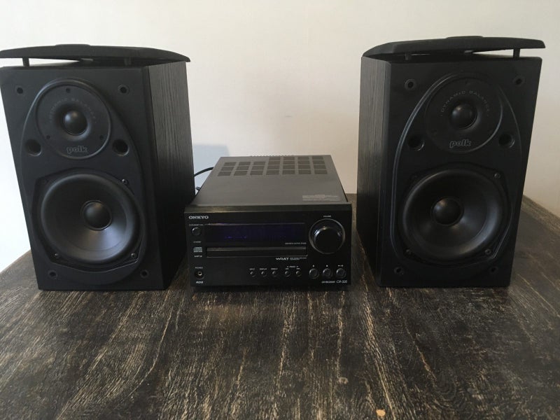 Onkyo amp with Cd player and Polk audio bookshelf speakers Carousel 4