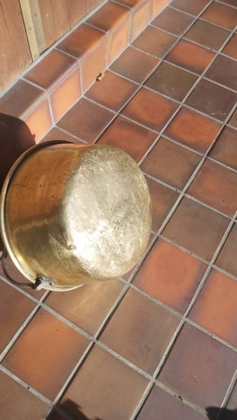 Brass Jam pan Carousel 1