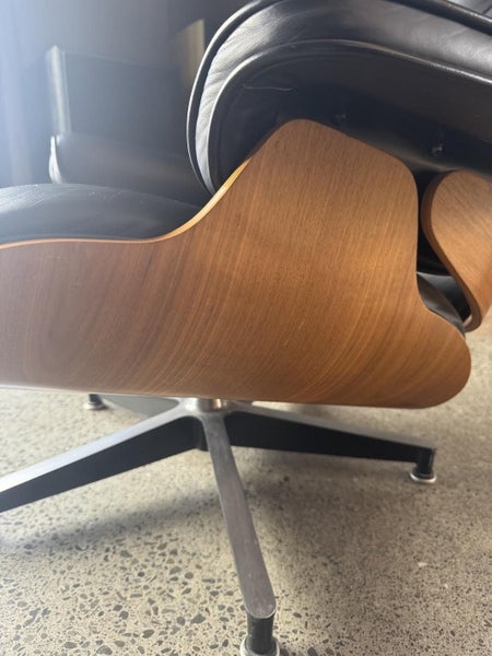 GENUINE EAMES LOUNGE CHAIR63617603222531114
