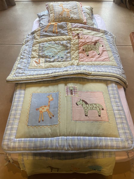 Cot mattress and sheet set Carousel 1