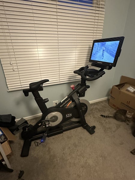 NordicTrack S22i Studio Cycle (Peloton-Style Exercise Bike)63617610980737111