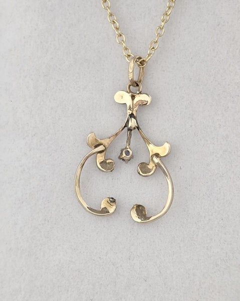 Art Nouveau Sapphire and natural pearl- 10ct gold Carousel 4