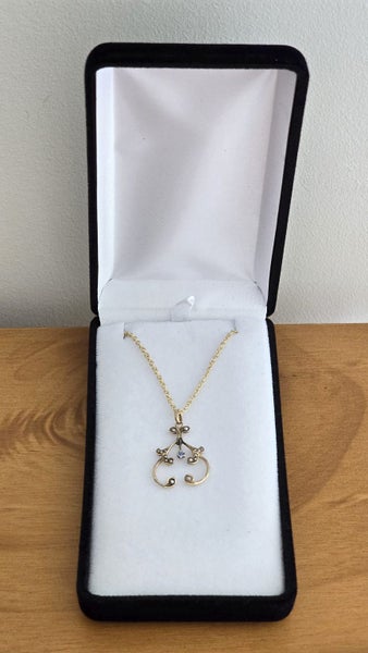 Art Nouveau Sapphire and natural pearl- 10ct gold63617611732098112