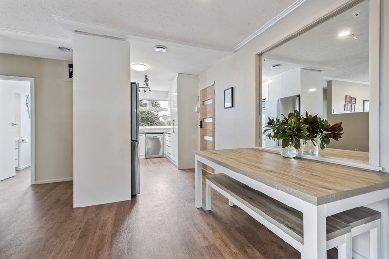 Vendors Eager To Meet The Market!64459703985155113