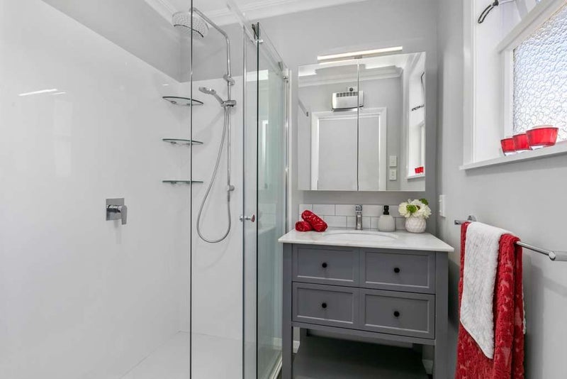 Stokes Valley, 3 bedrooms63617612747139113