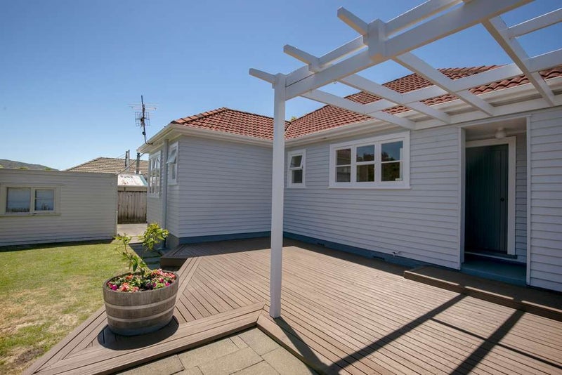 Stokes Valley, 3 bedrooms63617612747139114