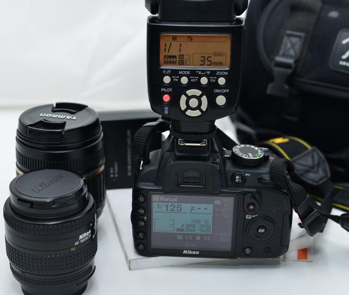Nikon d3100*Only 8K shutter count/Camera Bundle with Flash & 2 X Lens & bag63900621476483110