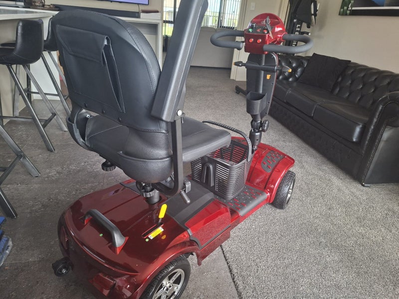 BME08A 4WHL FOLDING MOBILITY SCOOTER Carousel 10