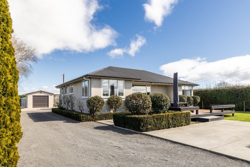 Character, Comfort & Versatility – All in One64527712381827114