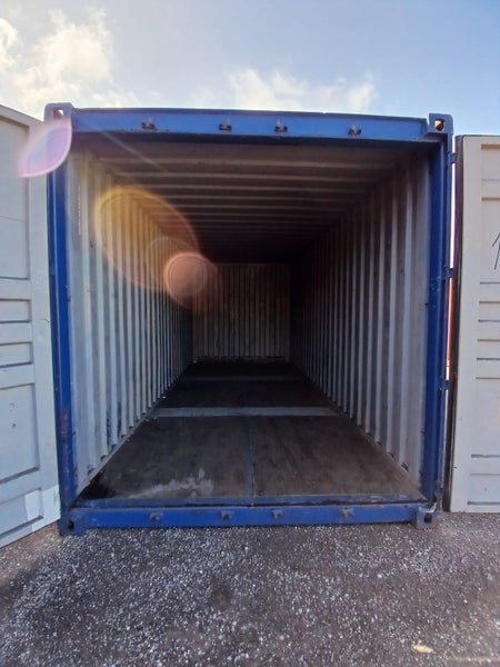 $1 Reserve – Used 20ft Shipping Container with minor hole – AUCKLAND PICKUP63617615709186112
