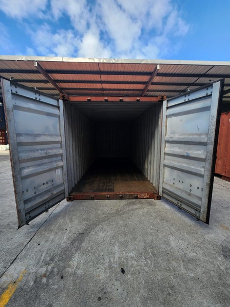 $1 Reserve – Used 20ft Shipping Container with 2 minor holes – AUCKLAND PICKUP63617615730051113