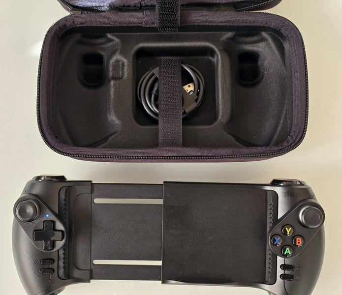 Mobile Gaming Controller Carousel 2
