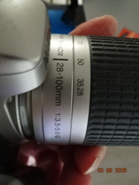 Nikon F75 with extras Carousel 13