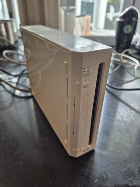 Nintendo Wii and 20 games Carousel 1