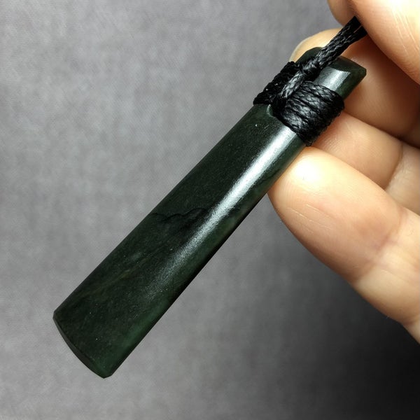 2 DAY AUCTION: 6cm Greenstone Toki Pendant $1 Reserve Carousel 6