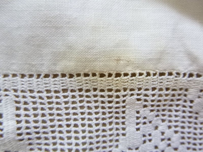 Vintage White Linen & Crochet Table Cloth – Size 132cm x 132cm Carousel 2