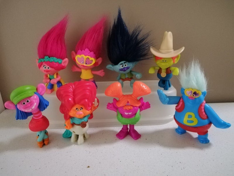 McDONALD'S TOYS - 8 x Trolls (2020) Carousel 1