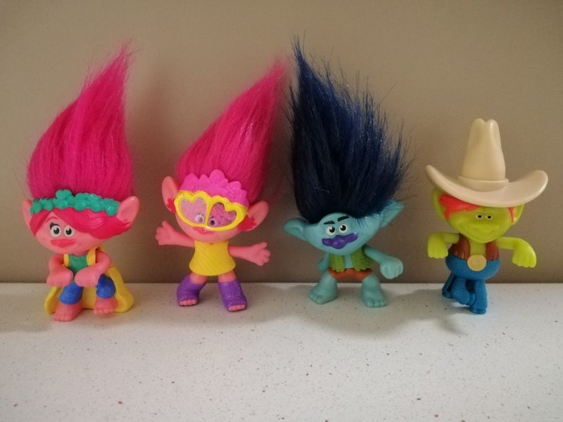 McDONALD'S TOYS - 8 x Trolls (2020) Carousel 2