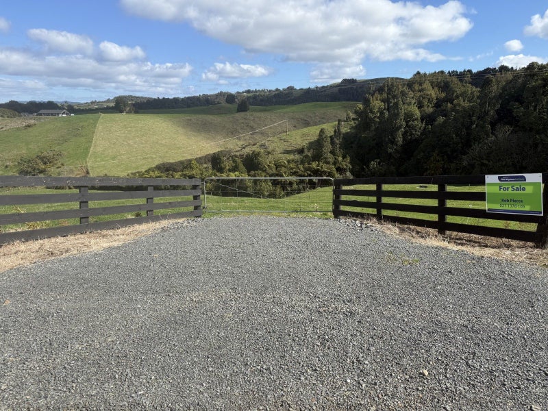 Stunning 1.53ha Rural Land with Scenic Views63614810616578110