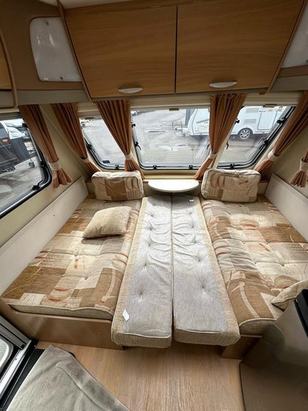 2010 Swift Charisma Fixed bed63613535688195111