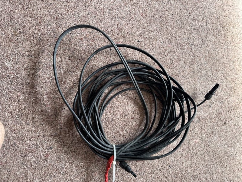 Solar System complete with Inverter Carousel 6