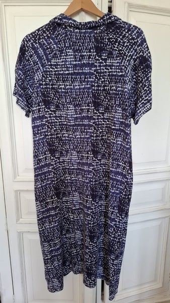 Fate and Becker short sleeved, loose fitting dress - blue and white Carousel 2