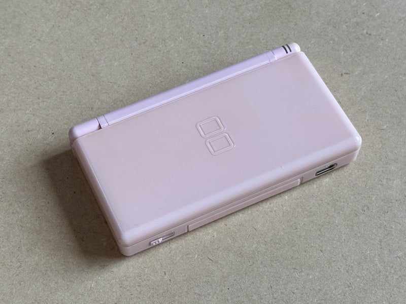Pink Nintendo DS lite Carousel 2
