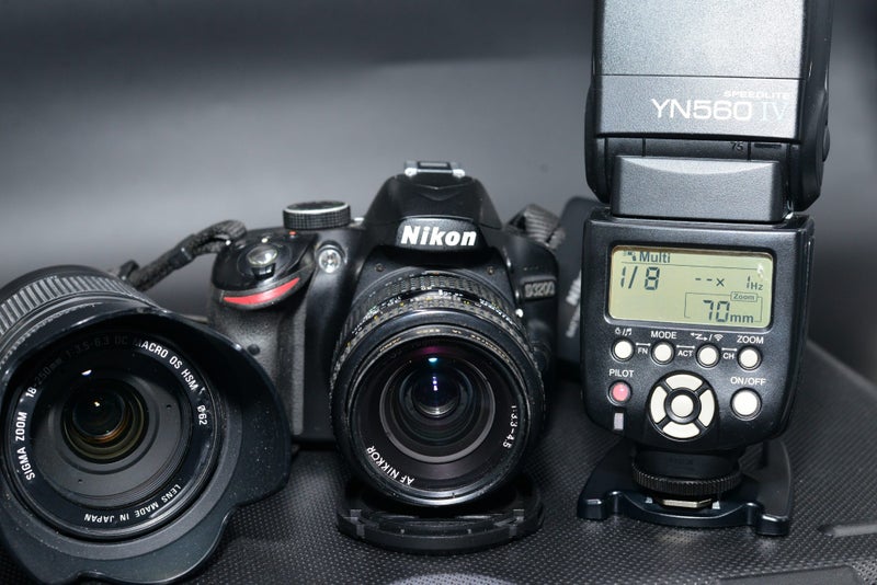 Nikon DSLR bundle with 2X Lens & Flash-d320063807068478466112