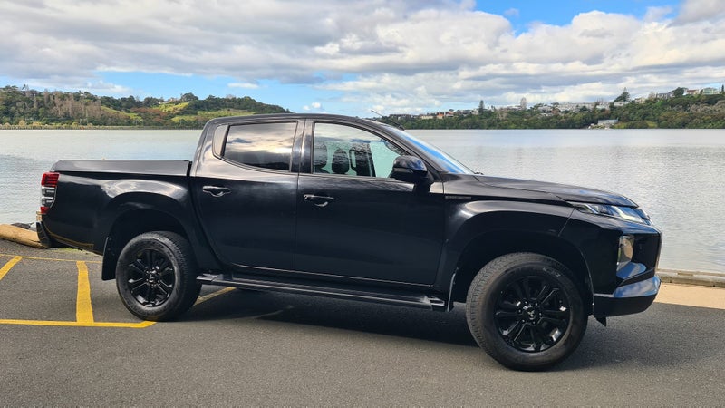2022 Mitsubishi Triton Dc Vrxb 6At63613536211843111