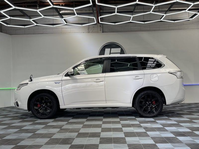 2014 Mitsubishi Outlander PHEV PLUG IN HYBRID63613536410626114